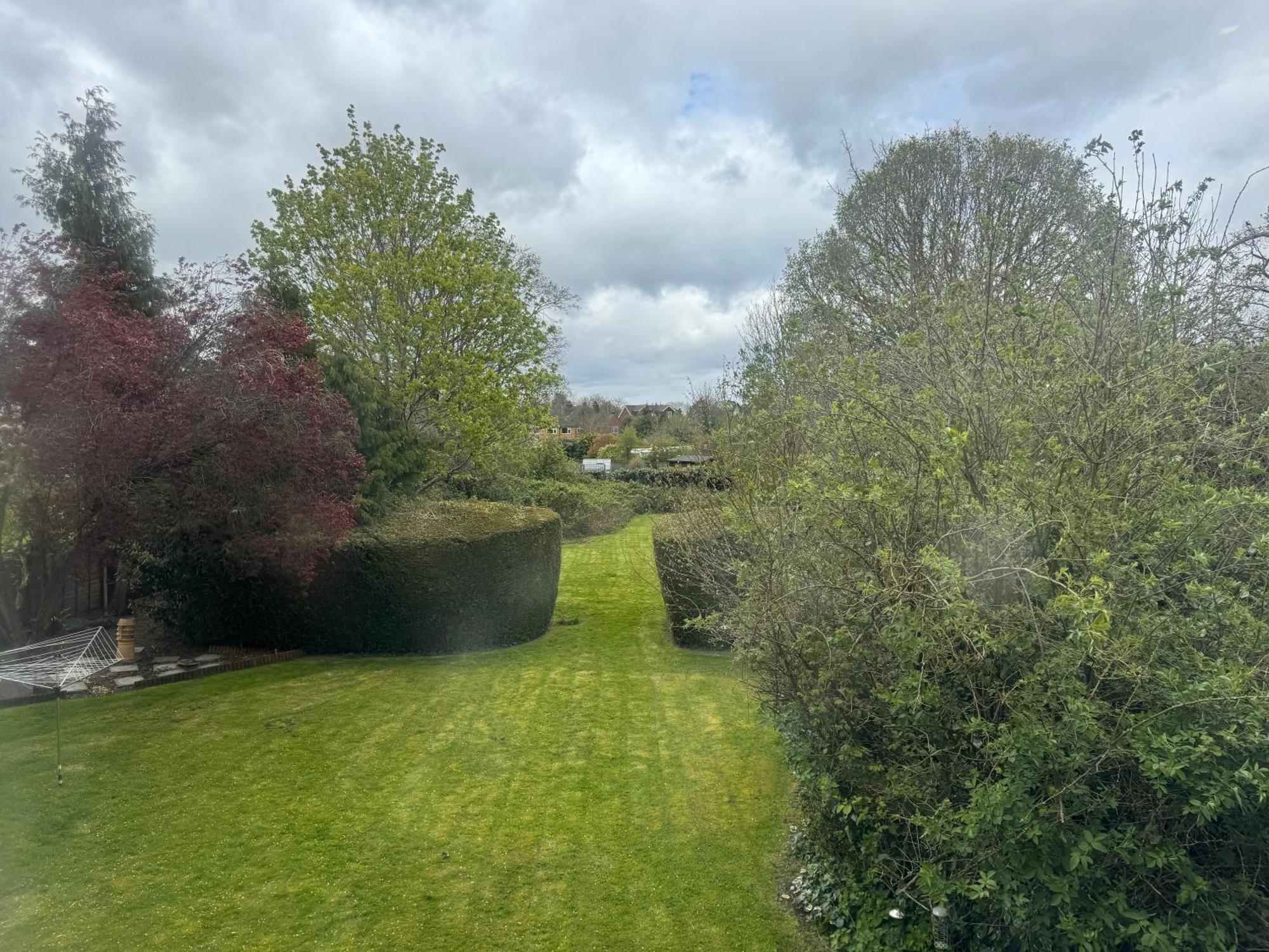 High Trees Guest House Gatwick Горлі Екстер'єр фото