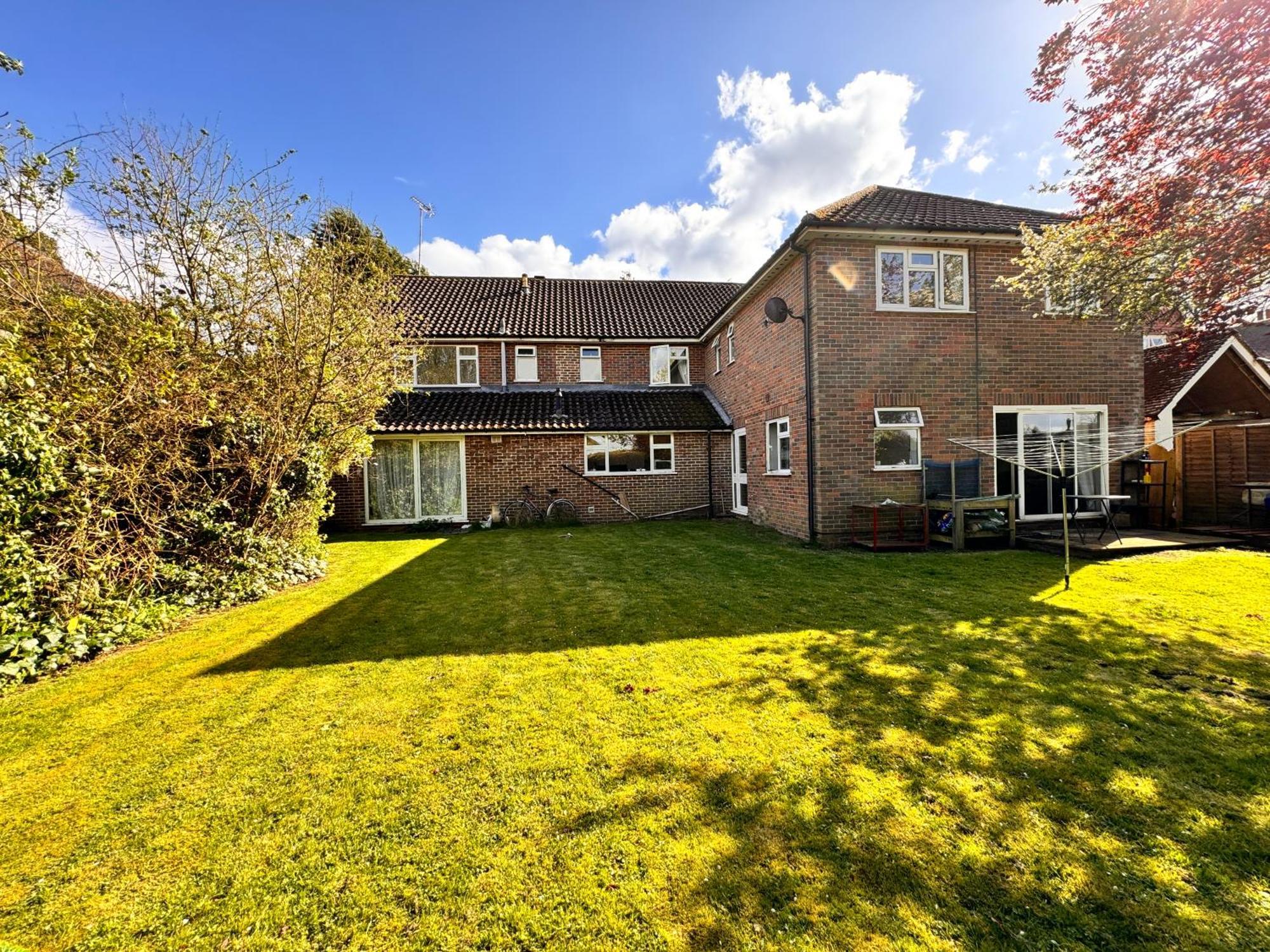 High Trees Guest House Gatwick Горлі Екстер'єр фото