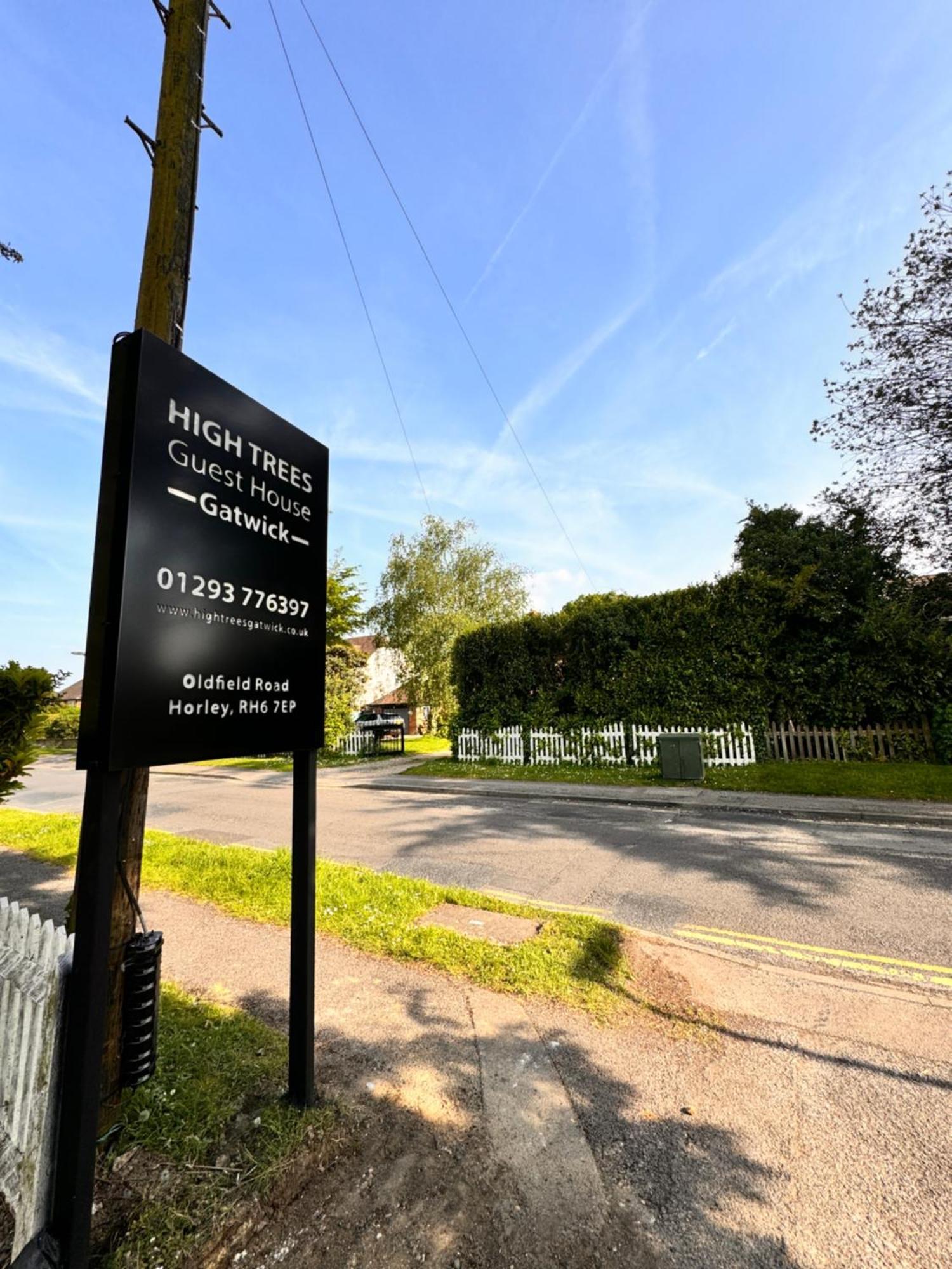 High Trees Guest House Gatwick Горлі Екстер'єр фото