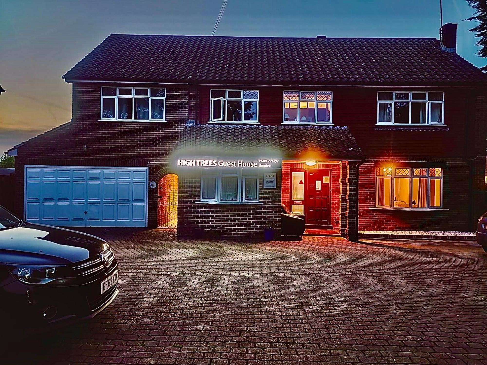 High Trees Guest House Gatwick Горлі Екстер'єр фото